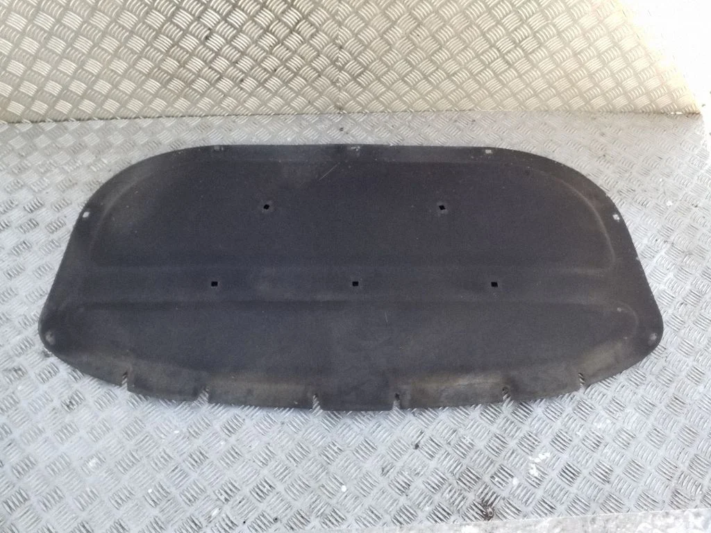 Engine bonnet/hood sound/heat insulation – Volkswagen Touareg II (2010-2018)