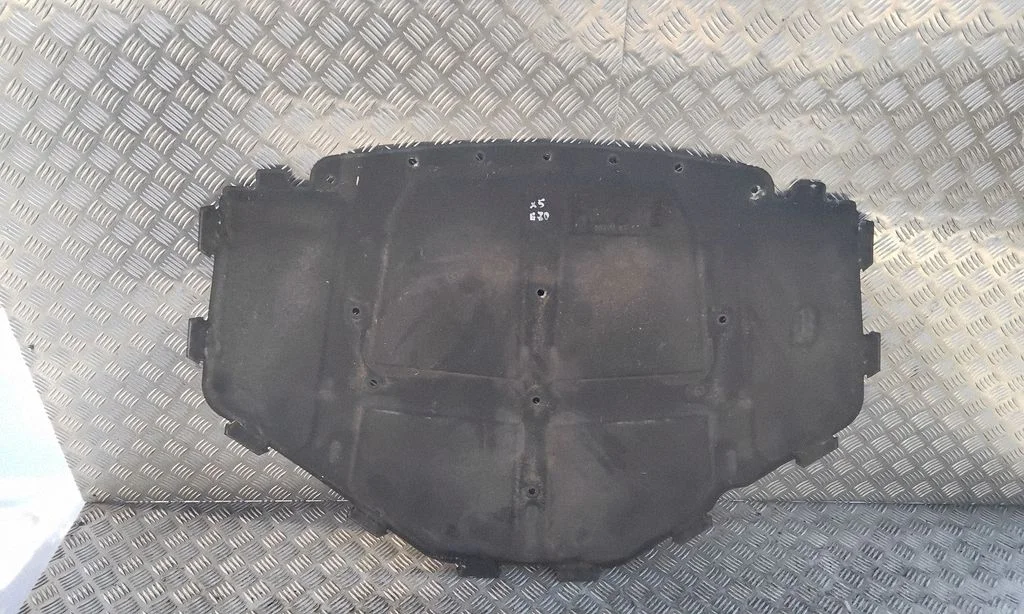 Mootorikapoti heli-/soojusisolatsioon – BMW X5 E70 (2006-2013)