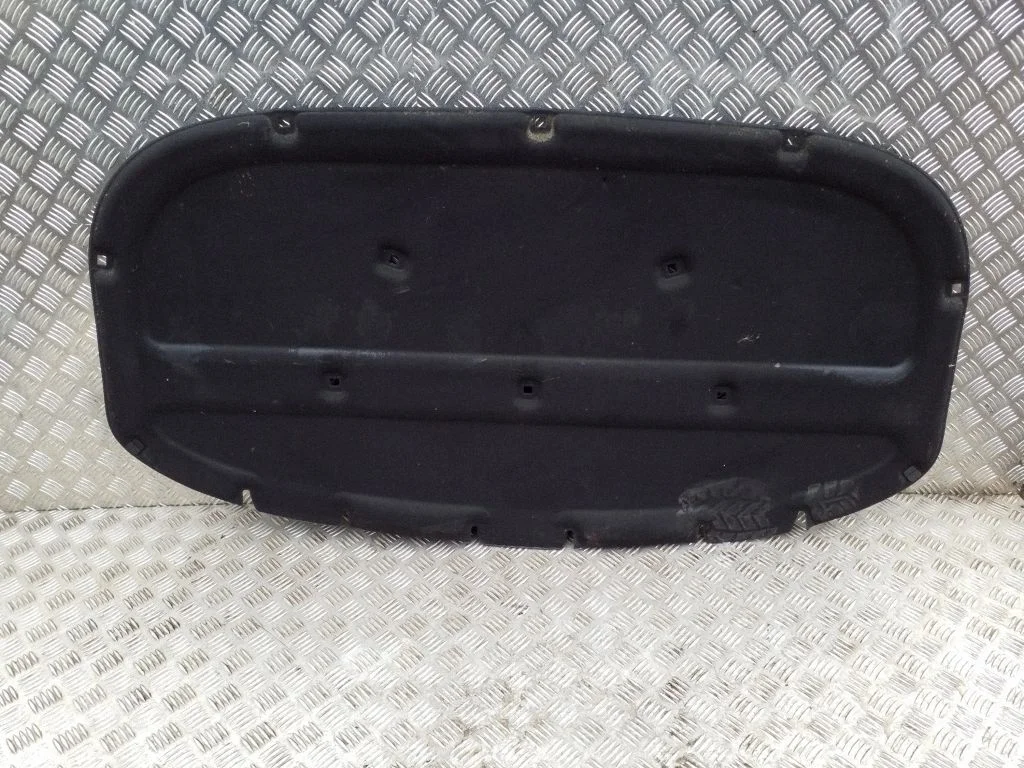Engine bonnet/hood sound/heat insulation – Volkswagen Touareg II (2010-2018)