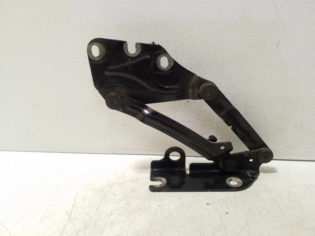 Engine bonnet/hood hinges – Volkswagen Golf Plus (2005-2013)
