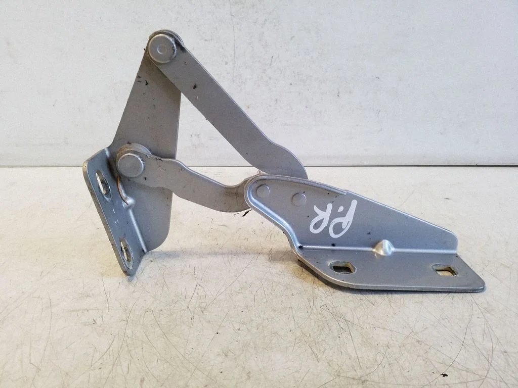 Mootorikapoti hinged 56087045 – Iveco Daily 5th gen (2011-2014)