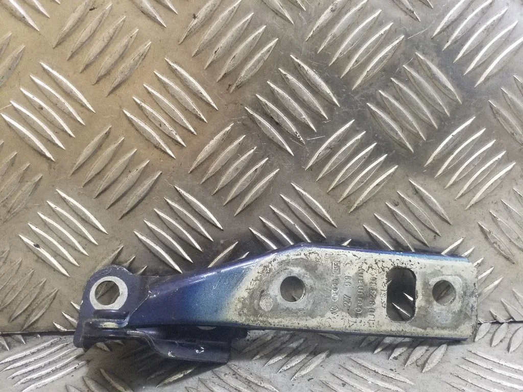 Motora pārsega eņģe (-es) 1J0823302A