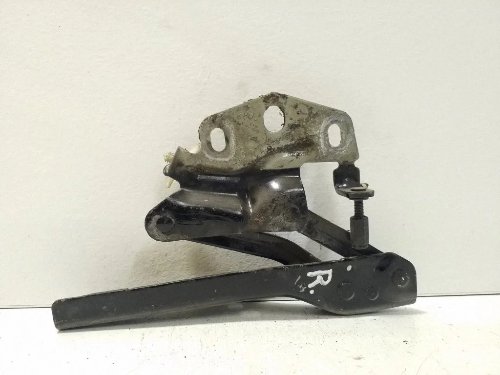 Engine bonnet/hood hinges – right