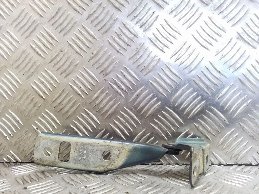 Motora pārsega eņģe (-es) 1J0823302A