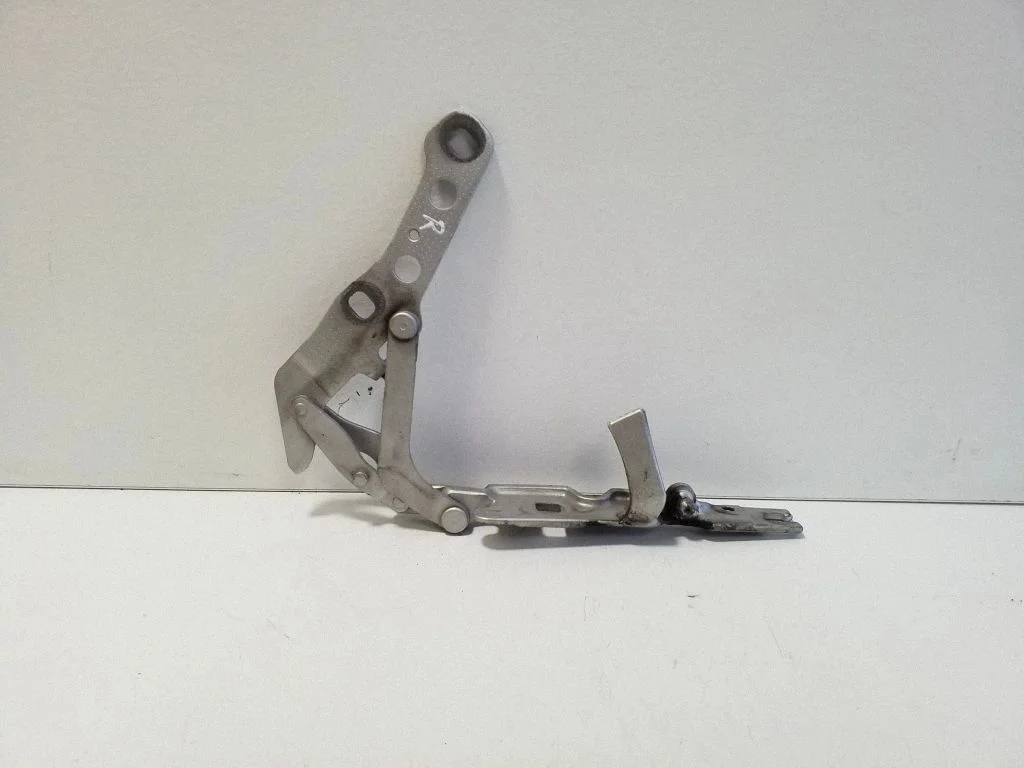 Engine bonnet/hood hinges 3453240