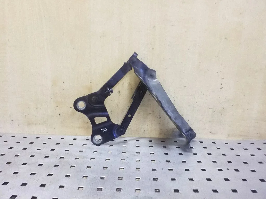 Engine bonnet/hood hinges – right