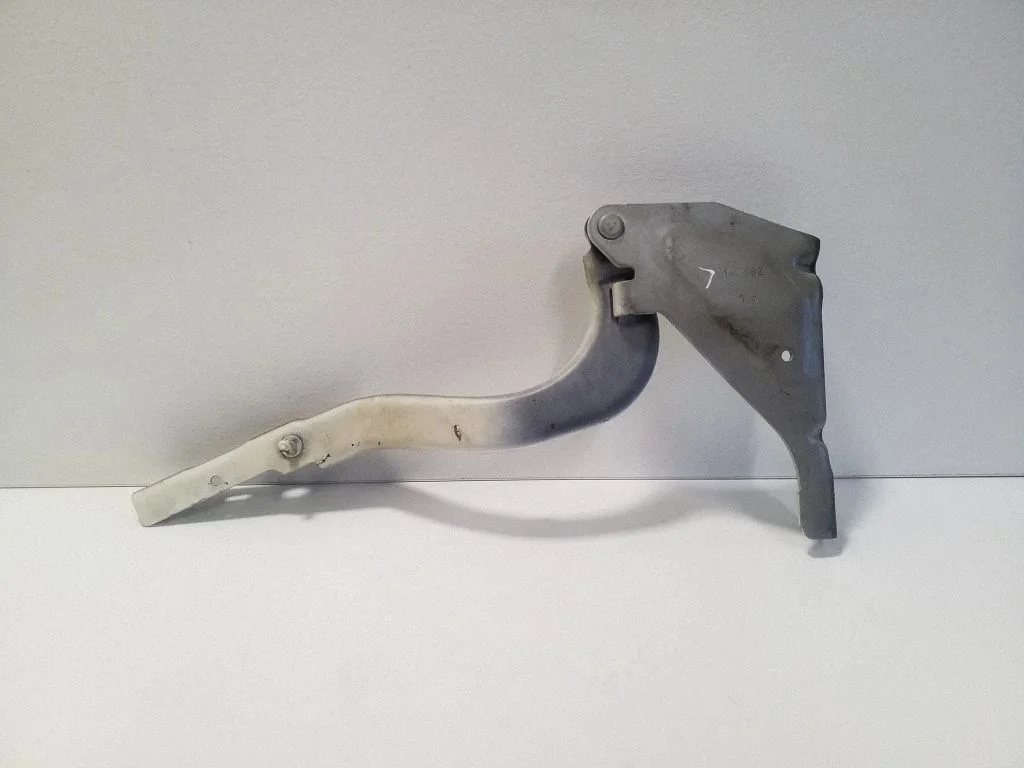 Mootorikapoti hinged – vasak