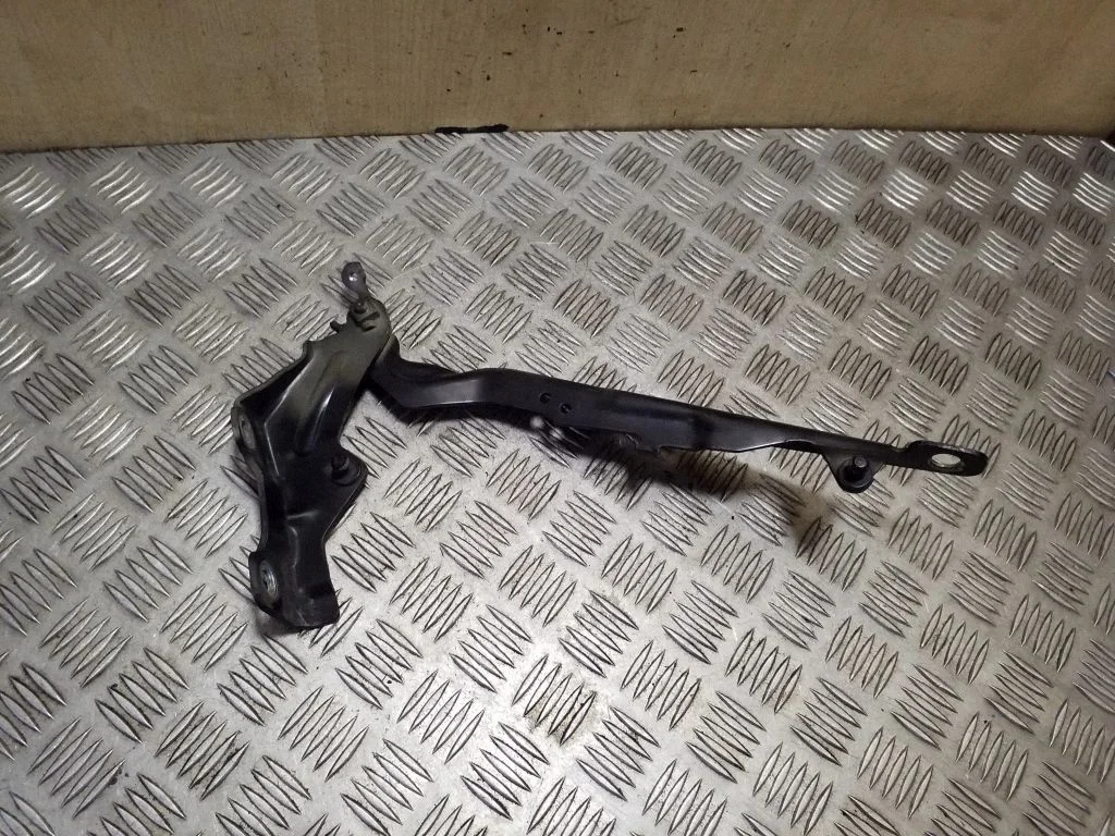 Engine bonnet/hood hinges 31385811