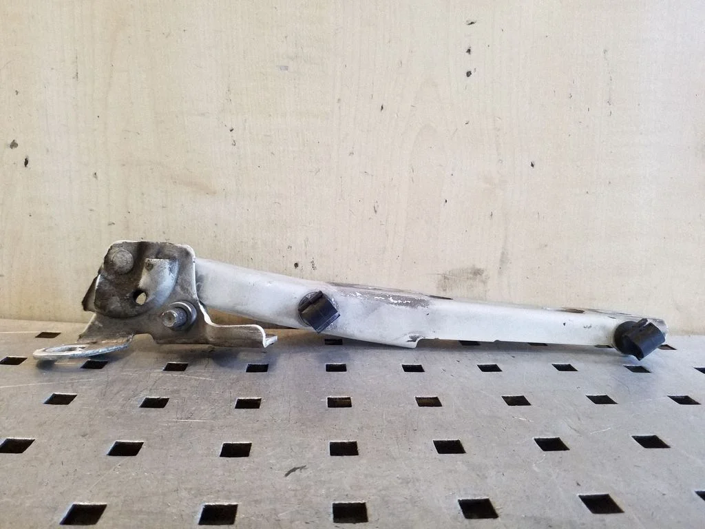 Engine bonnet/hood hinges 9676115080 – Citroen C4 Grand Picasso (2013-2018)