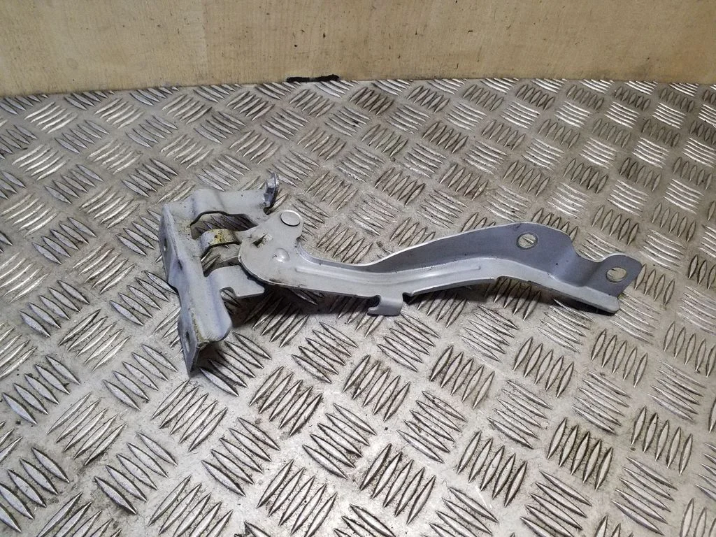 Engine bonnet/hood hinges – left