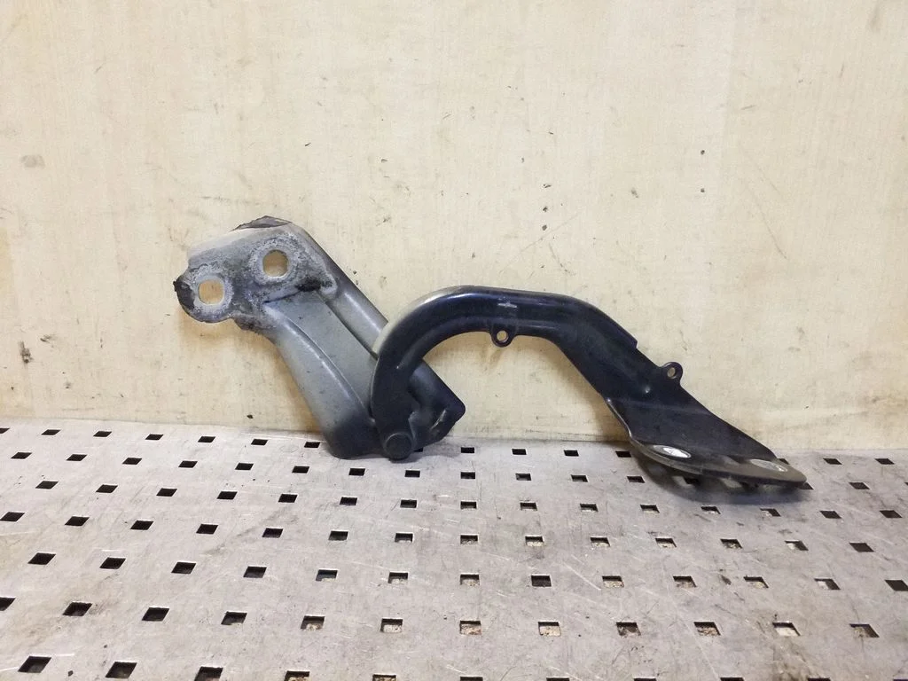 Mootorikapoti hinged BM51A16800AD – Ford Focus (2010-2017)