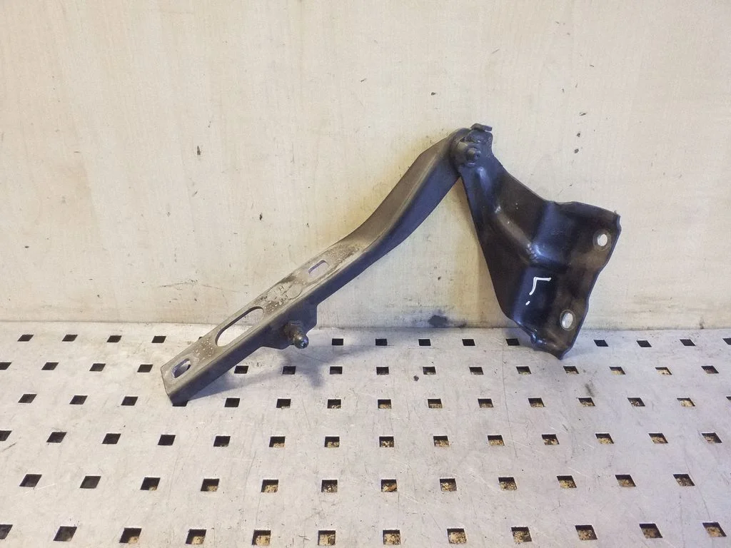Engine bonnet/hood hinges 8R0823301