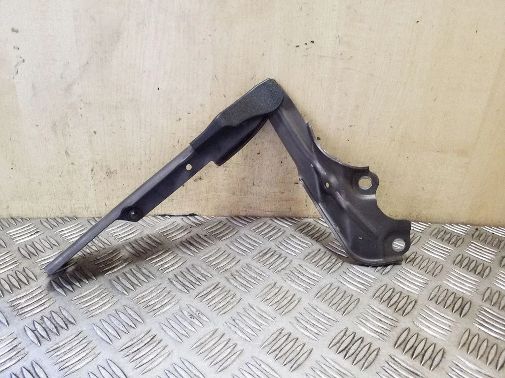 Engine bonnet/hood hinges 4G8823302C