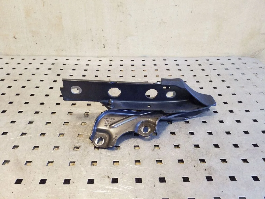 Engine bonnet/hood hinges – Audi A6 S6 C7 4G (2011-2018)