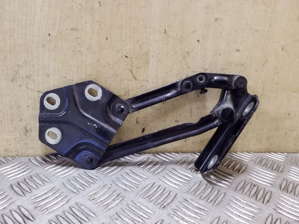 Mootorikapoti hinged 1T0823301