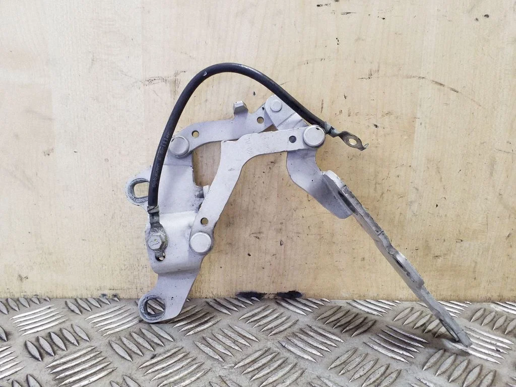 Mootorikapoti hinged 7115263
