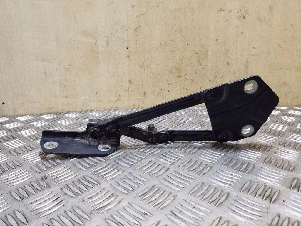 Engine bonnet/hood hinges 1T0823301B