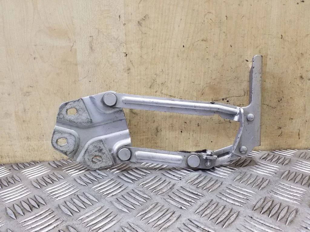 Engine bonnet/hood hinges 1T0823301