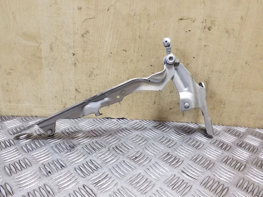Mootorikapoti hinged 30779283