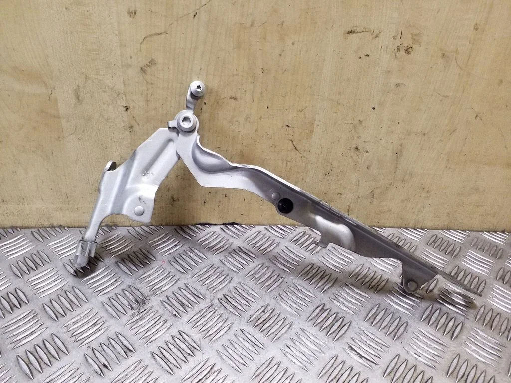 Mootorikapoti hinged 30779282
