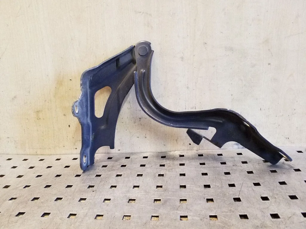 Engine bonnet/hood hinges – left
