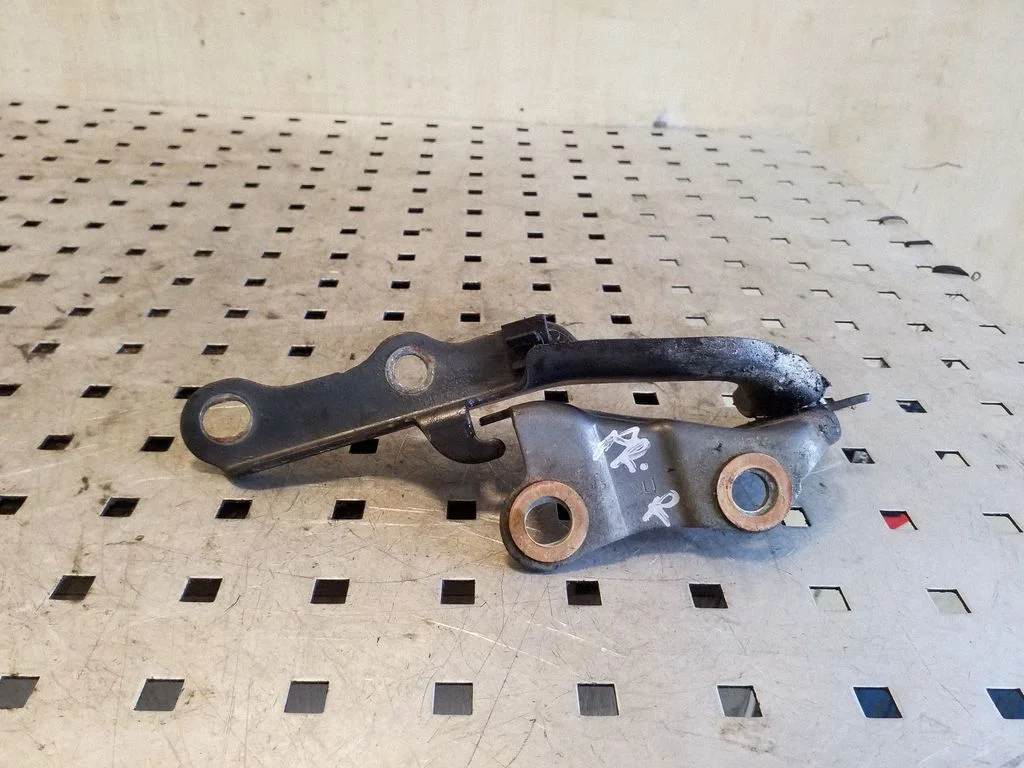 Engine bonnet/hood hinges – right