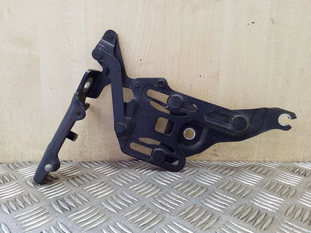 Engine bonnet/hood hinges – BMW X6 E71 (2008-2014)