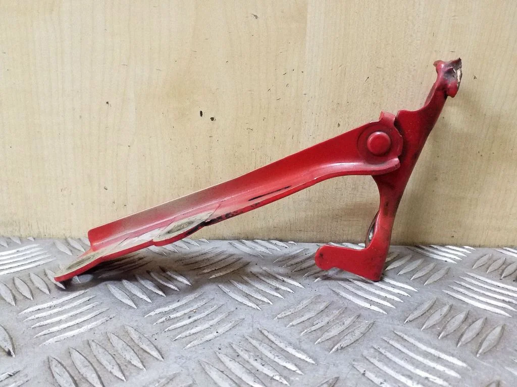 Engine bonnet/hood hinges – right