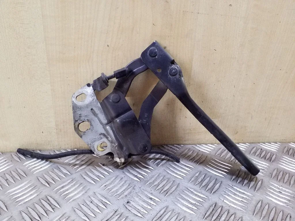 Mootorikapoti hinged 3AA823302