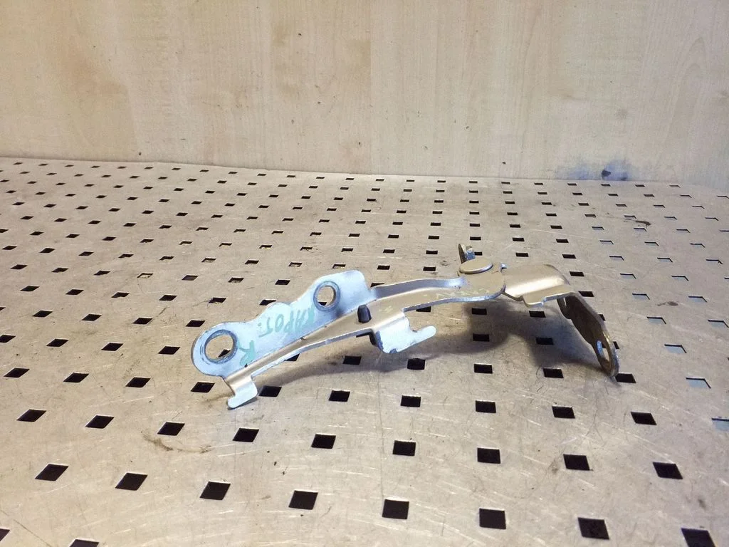 Engine bonnet/hood hinges – right