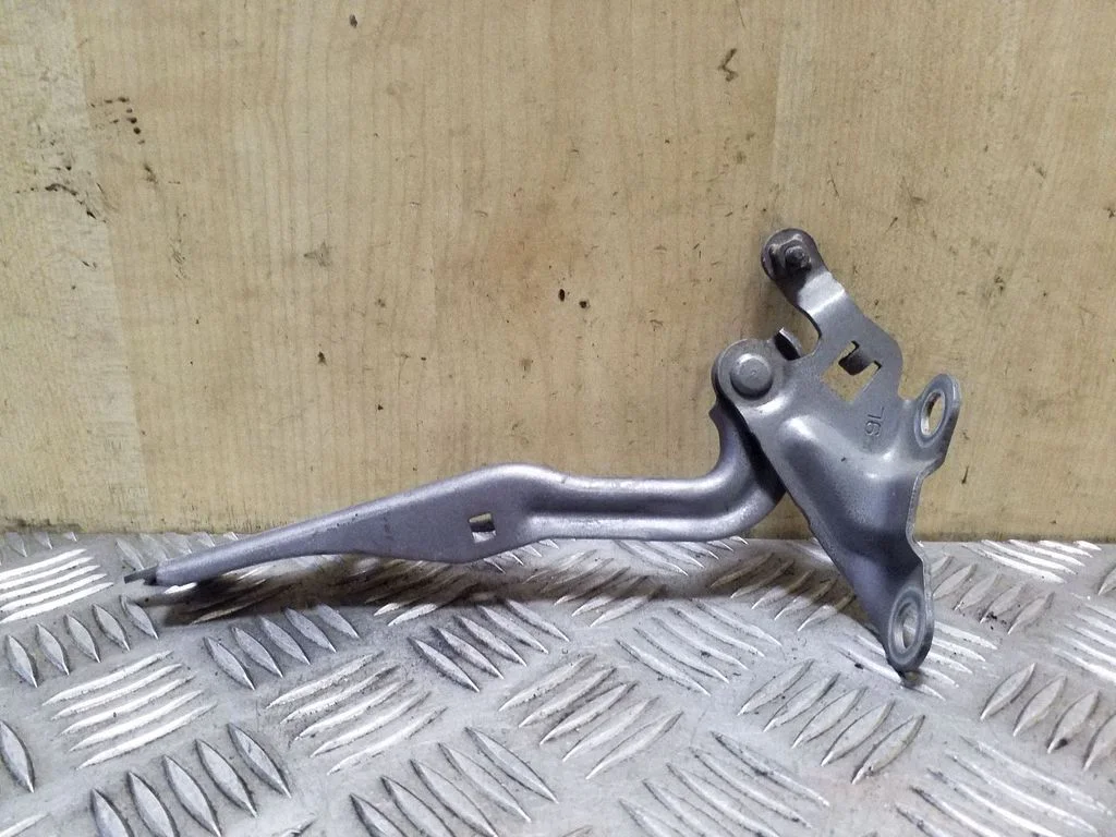 Engine bonnet/hood hinges – left