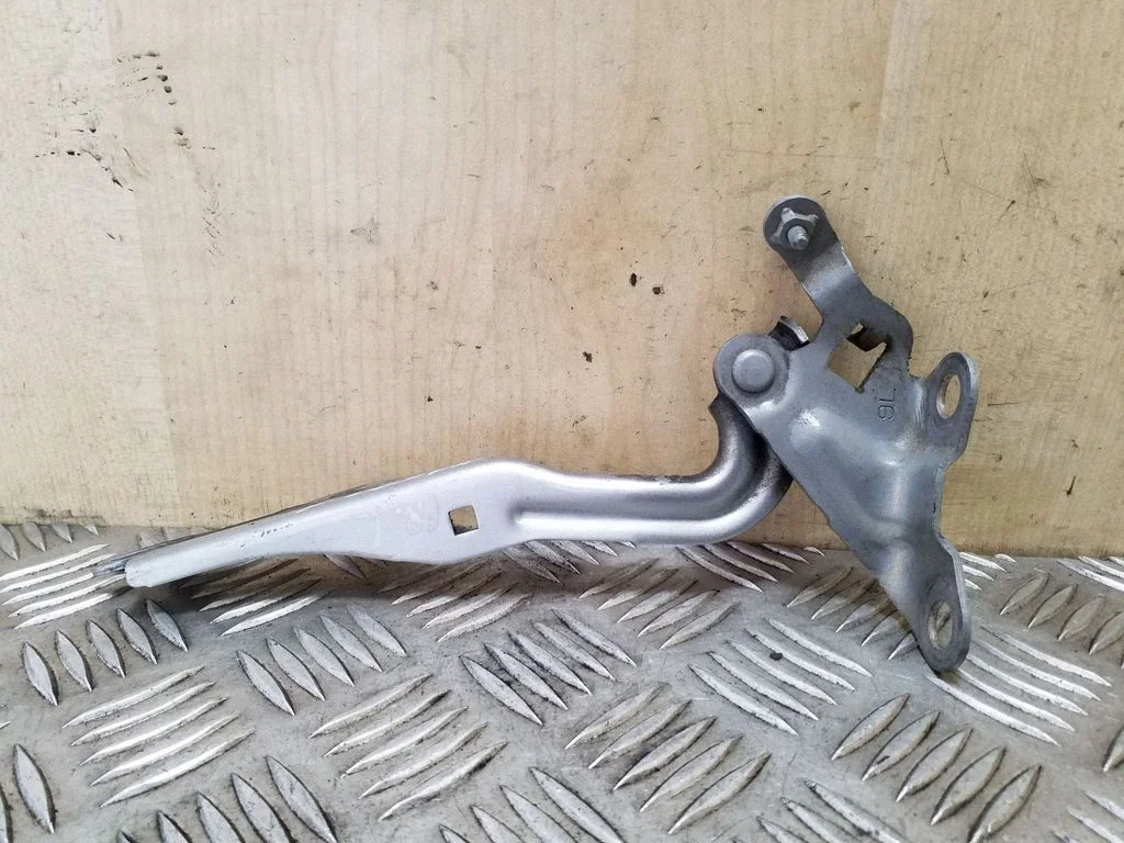 Engine bonnet/hood hinges – left