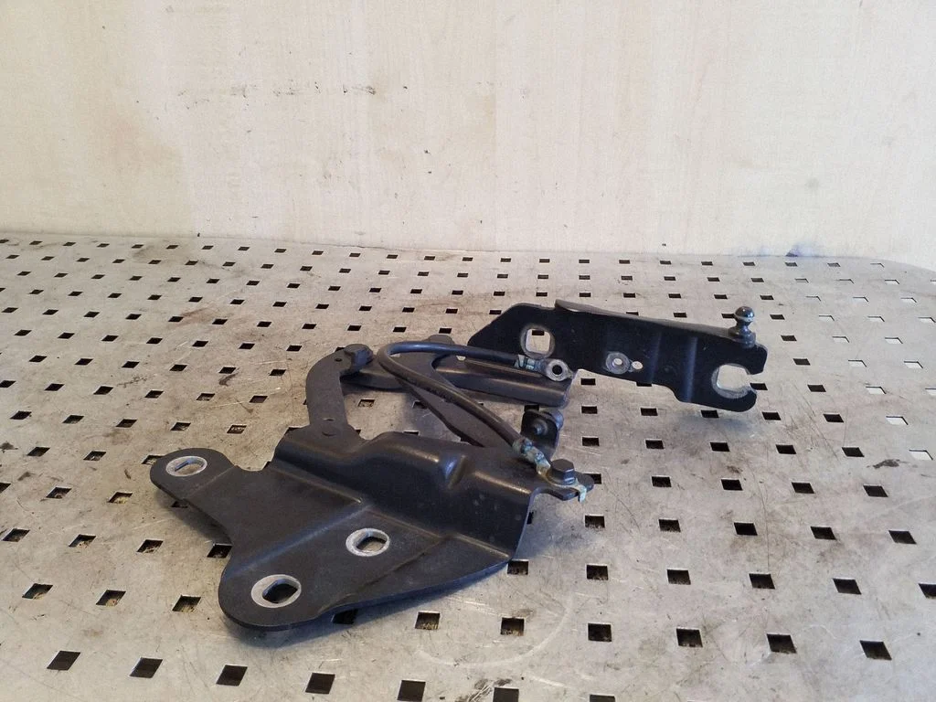 Mootorikapoti hinged 2990359