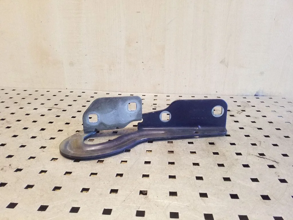 Engine bonnet/hood hinges 8435329K