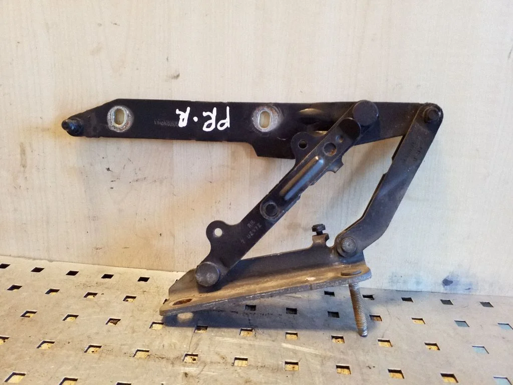 Engine bonnet/hood hinges – right