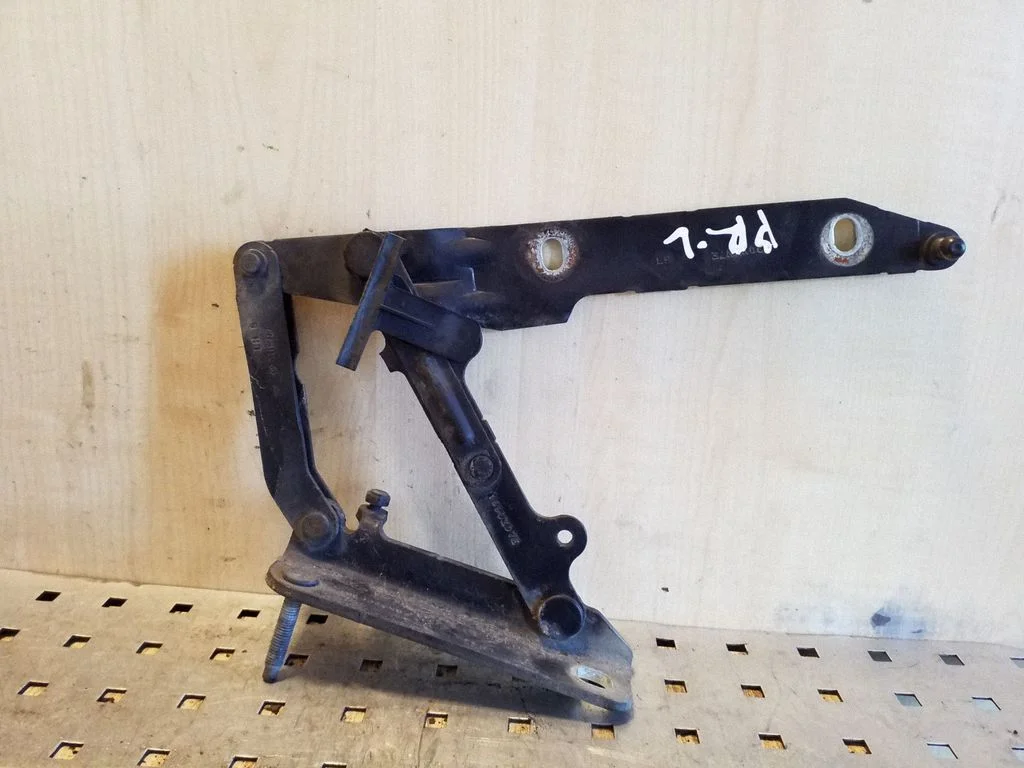 Engine bonnet/hood hinges – left