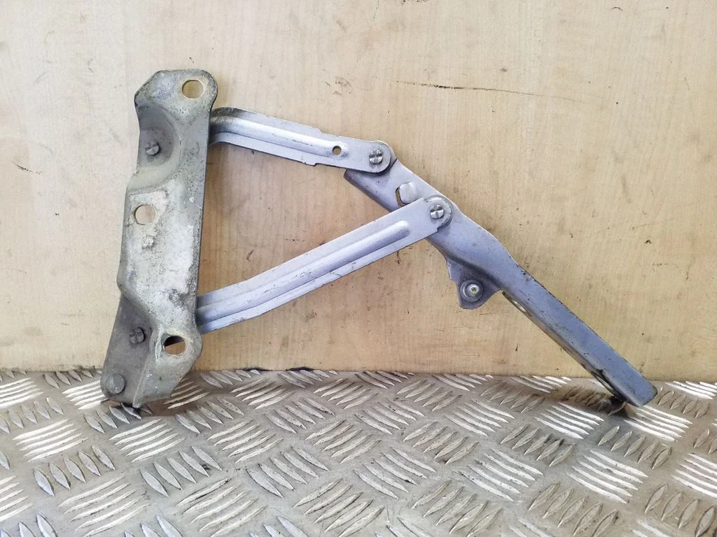 Mootorikapoti hinged 90508956