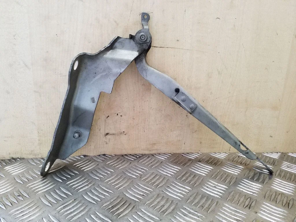 Engine bonnet/hood hinges – right
