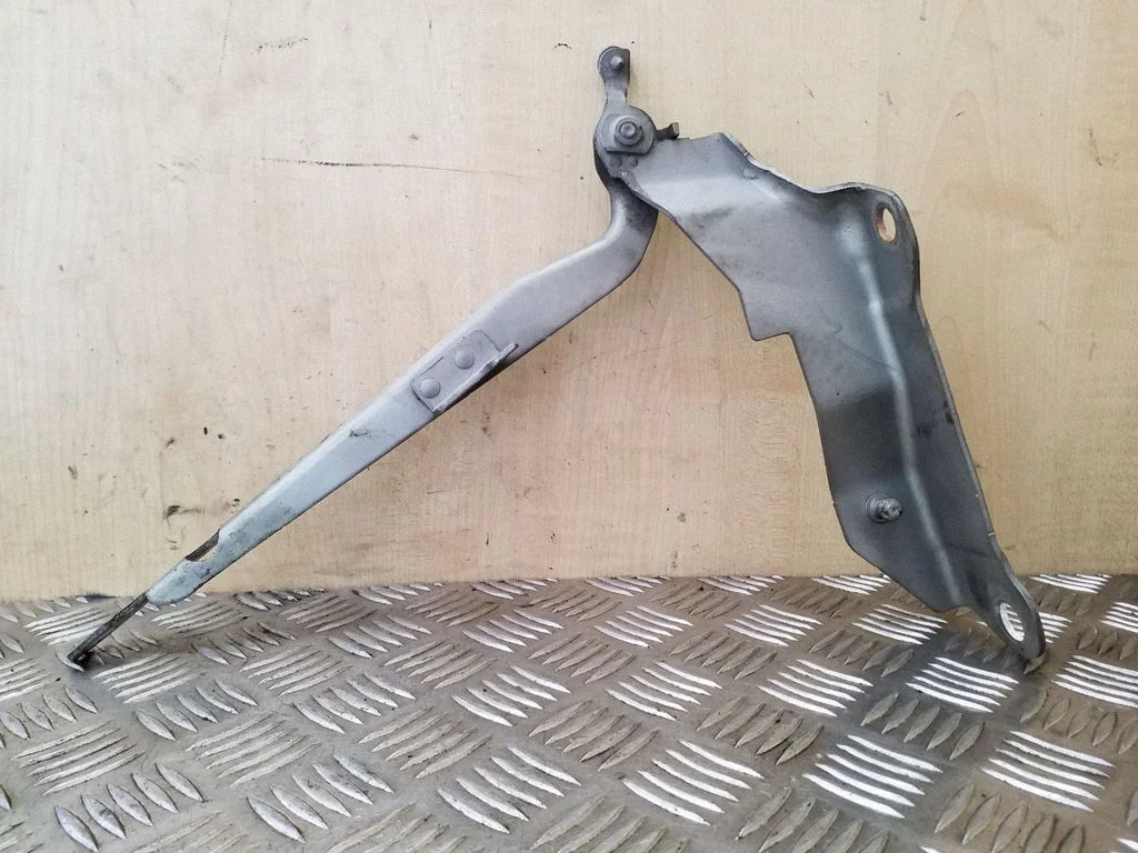 Engine bonnet/hood hinges – left