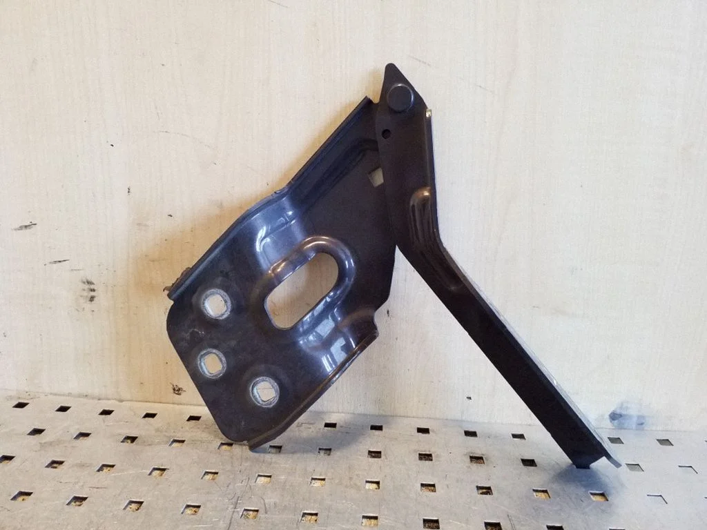 Engine bonnet/hood hinges 7P6823301