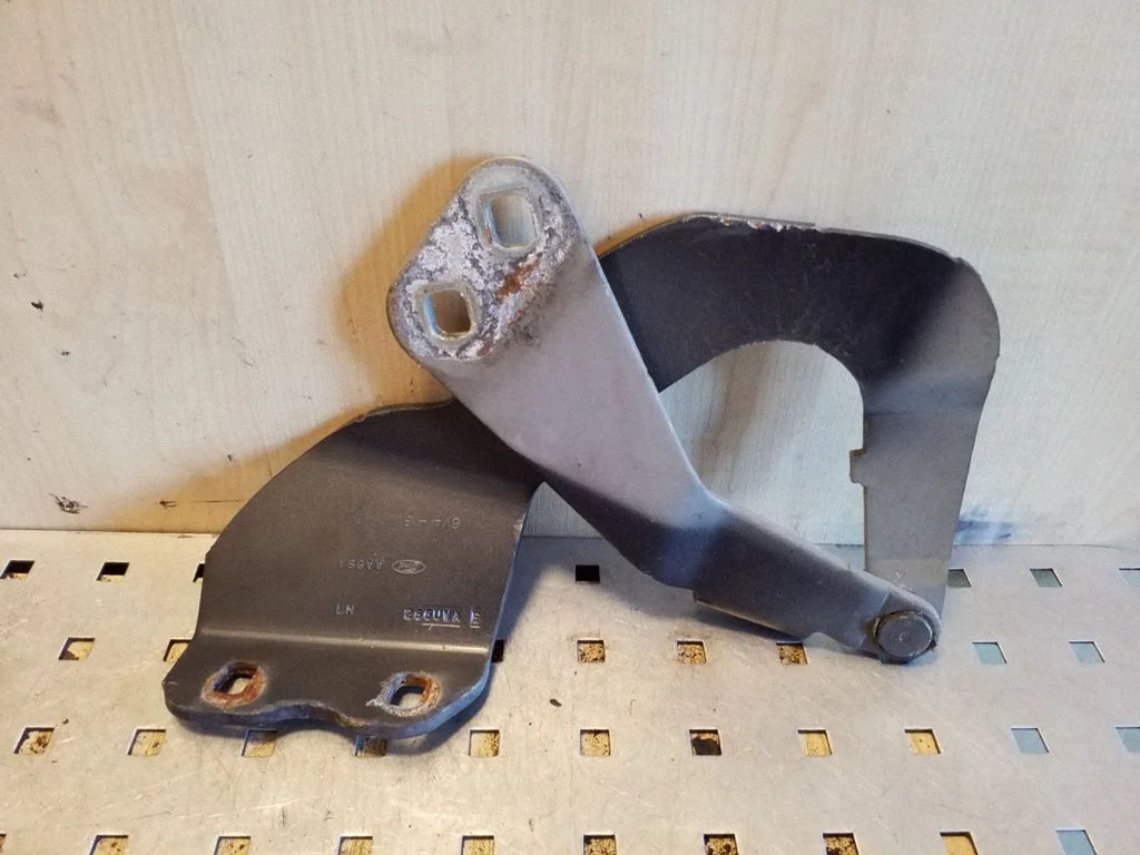 Engine bonnet/hood hinges 8V4116801AB
