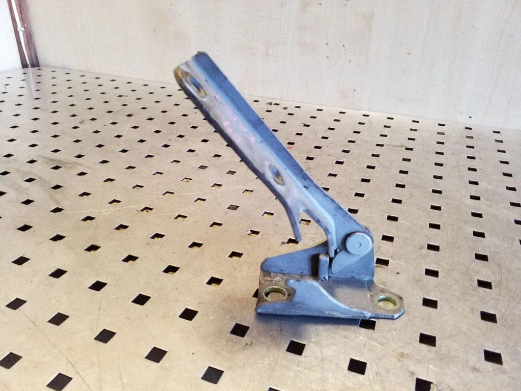 Engine bonnet/hood hinges – right