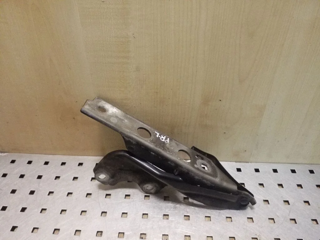 Engine bonnet/hood hinges 4G8823301D