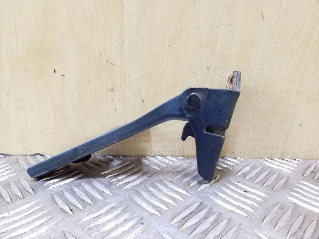 Engine bonnet/hood hinges – left