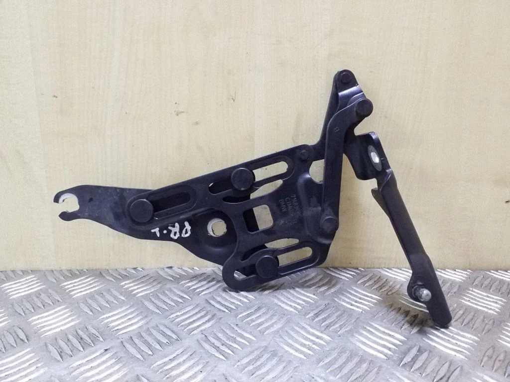 Mootorikapoti hinged 7148347
