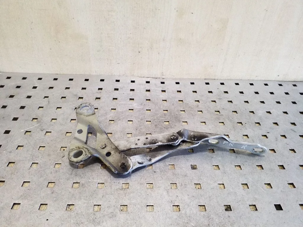 Mootorikapoti hinged 7M3823302A