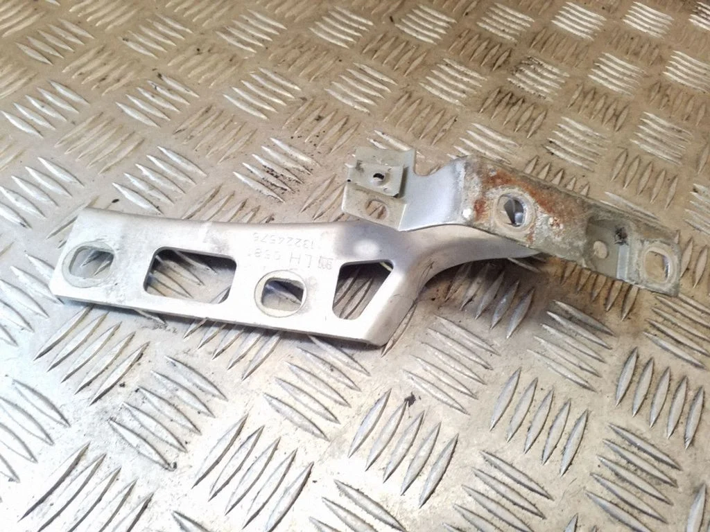 Engine bonnet/hood hinges 13224576