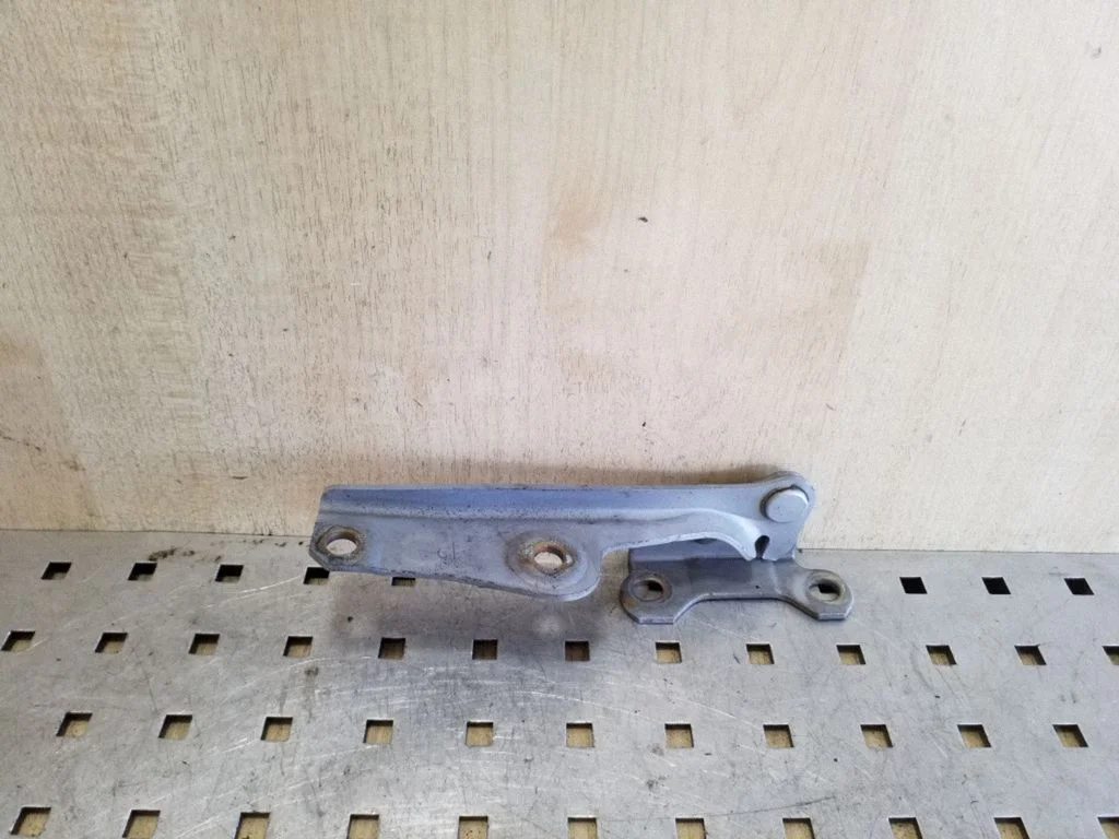 Engine bonnet/hood hinges – right