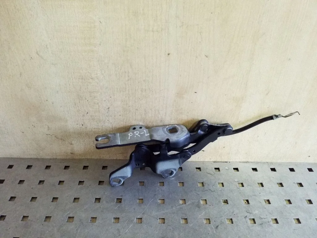 Engine bonnet/hood hinges 7115263