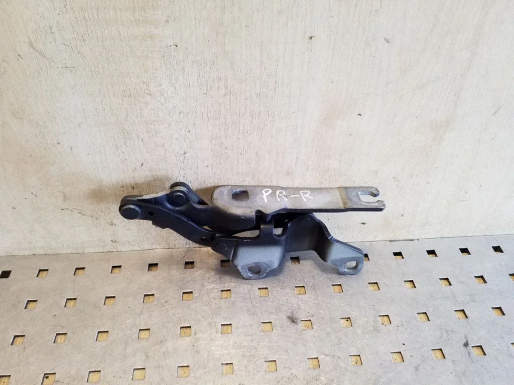 Engine bonnet/hood hinges 7115264